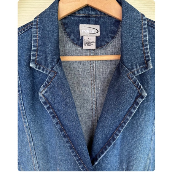 Vintage Y2K ‘Rave’ 2 Button Blue Denim Western Blazer • Rose Embroidery - S/M - Picture 3 of 4
